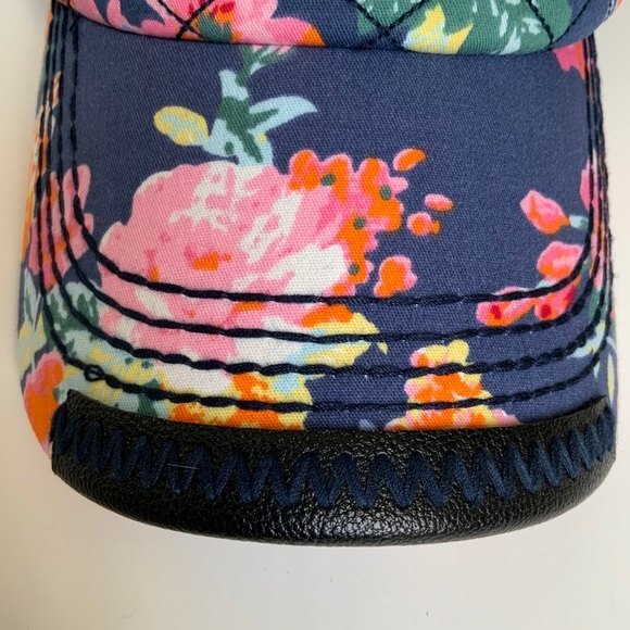 Robin Ruth Adjustable San Francisco Quilted Hat - Picture 11 of 12